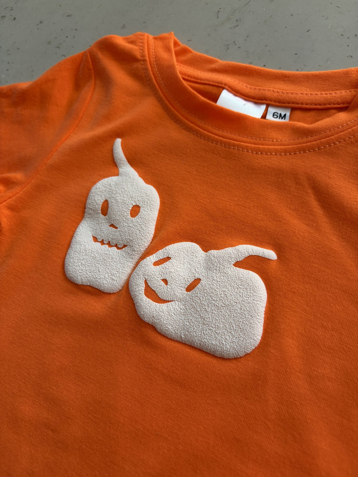 Plooofed Orange Halloween tee || 6m