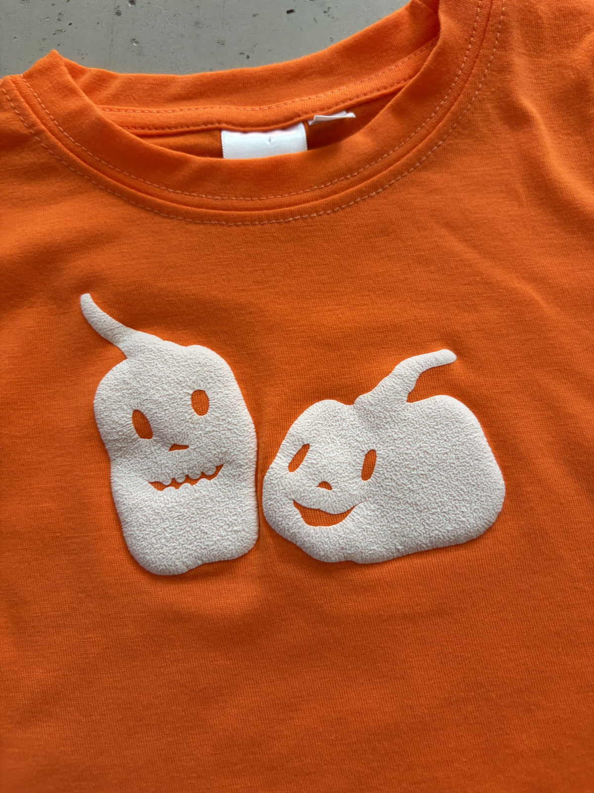 Plooofed Orange Halloween tee || 6m