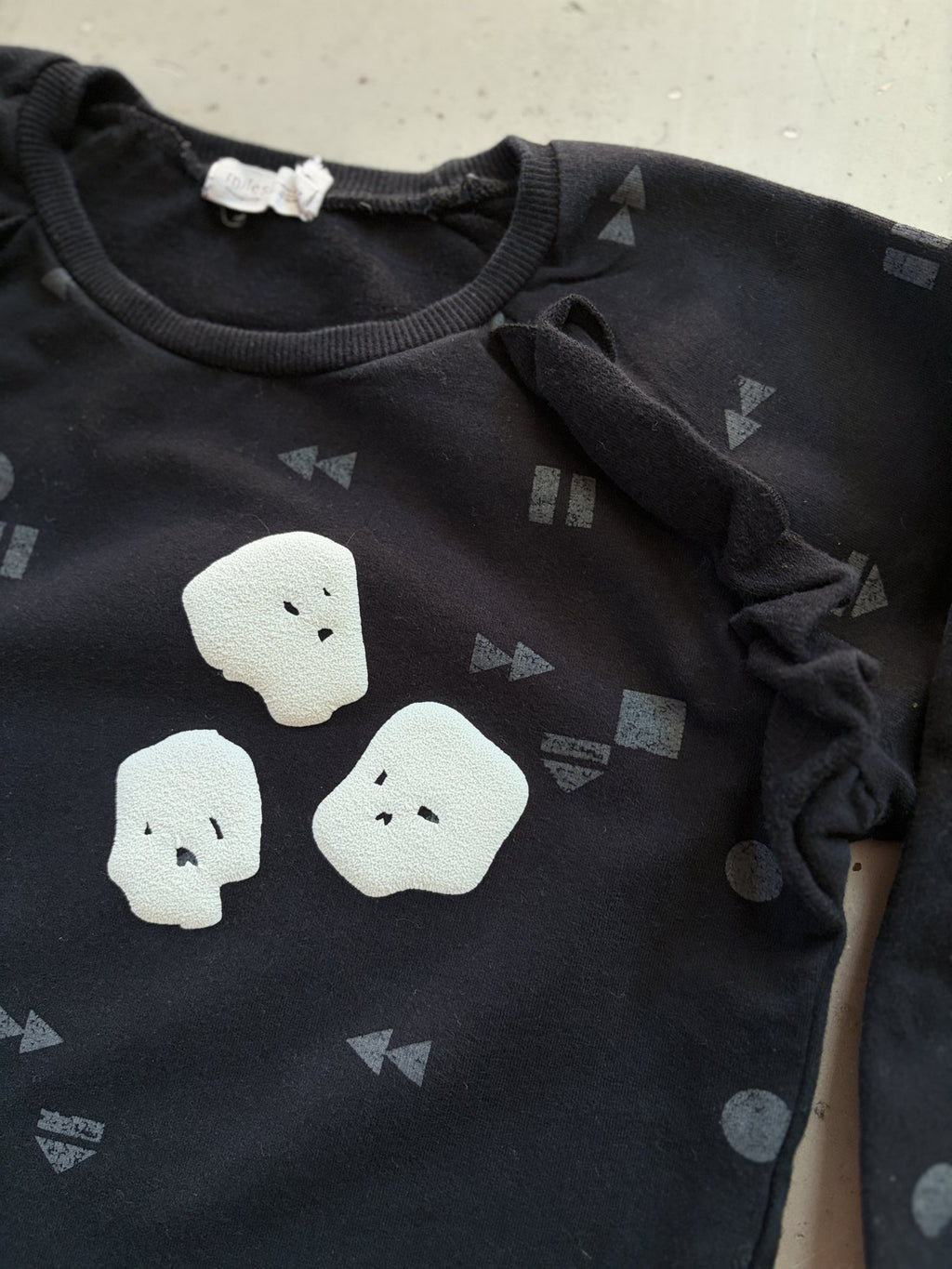 Plooofed Black Halloween sweatshirt || 5Y (fits small)