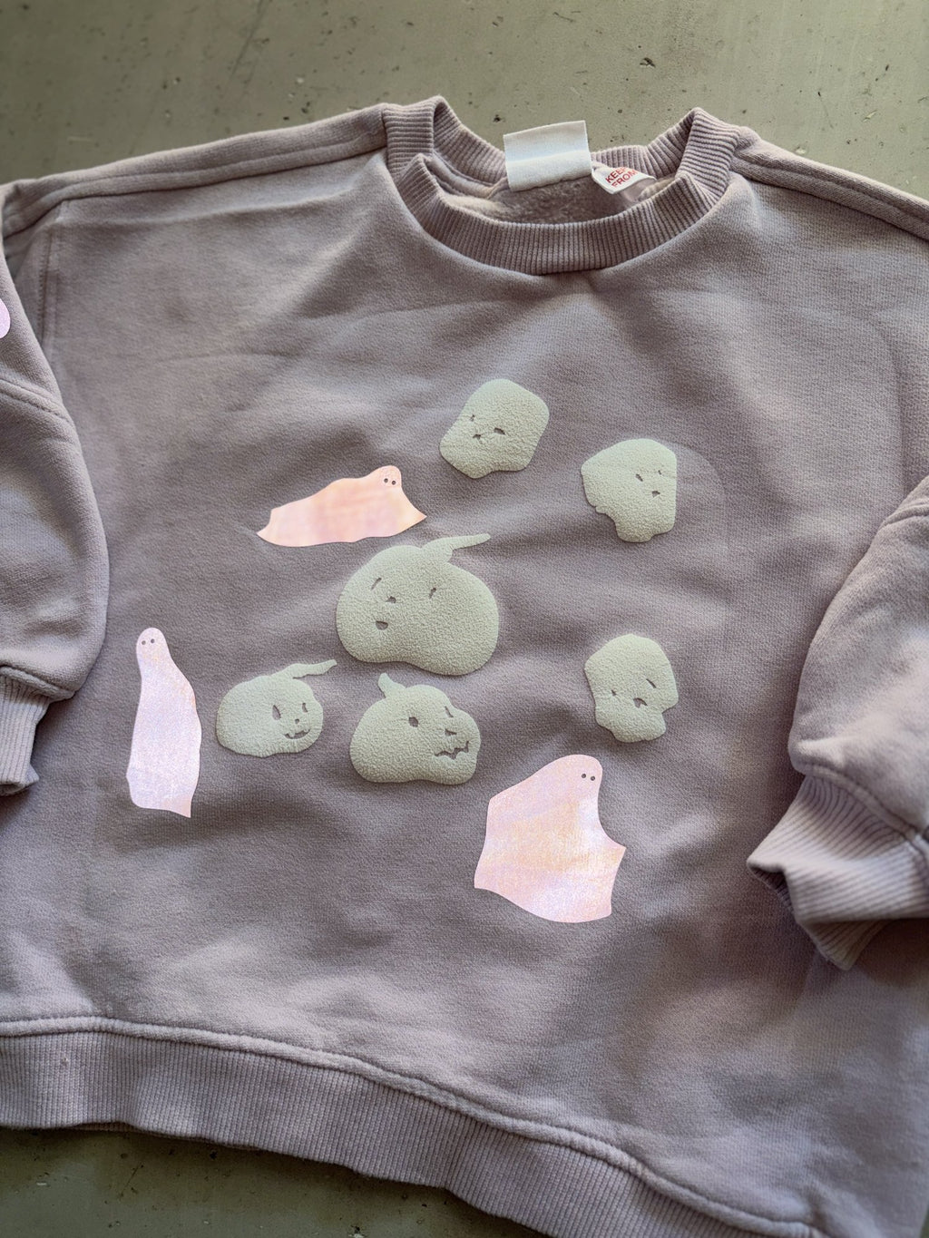 Plooofed Lavender boxy Halloween sweatshirt || 3-4Y